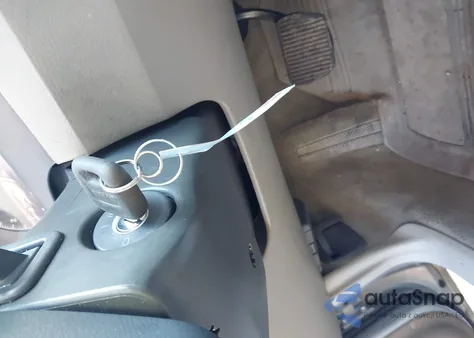 2001 Volvo V70 T5 z USA, uszkodzony, nr VIN YV1SW53D111008438